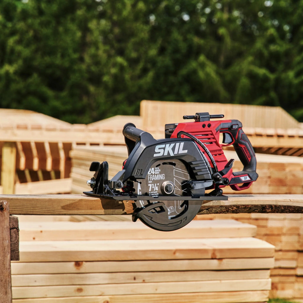 20 Volt Brushless 7-1/4 IN. Rear Handle Circular Saw F85543