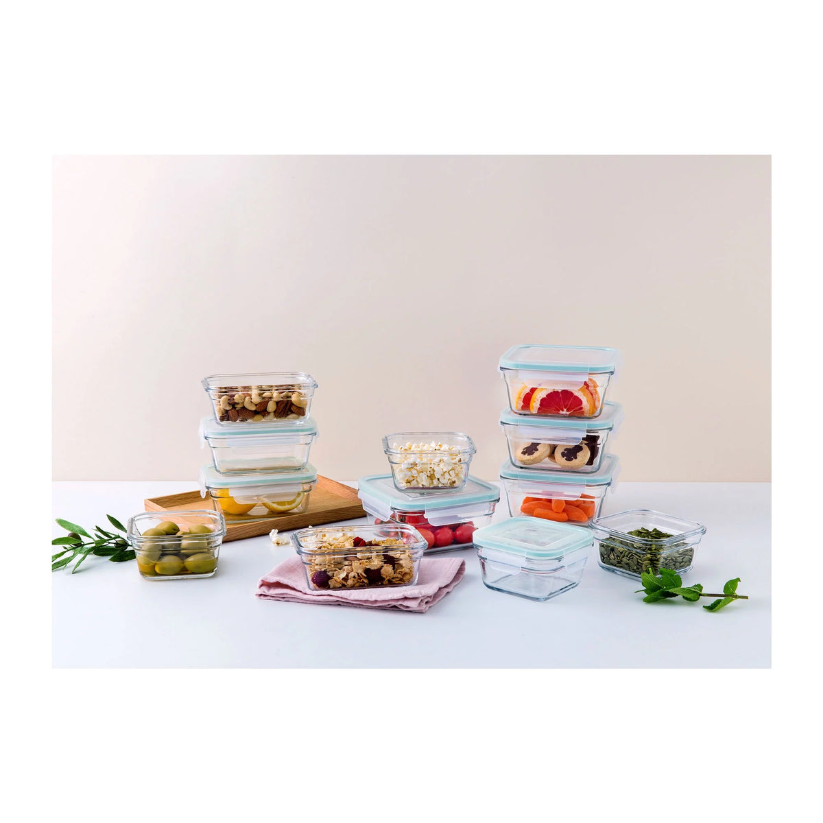 24 Piece Oven Microwave Safe Glass Food Storage Containers Set with Lids Z713280