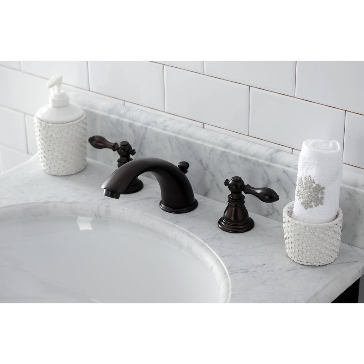 Widespread Bathroom Faucet with Pop-Up Brushed Brass H21863