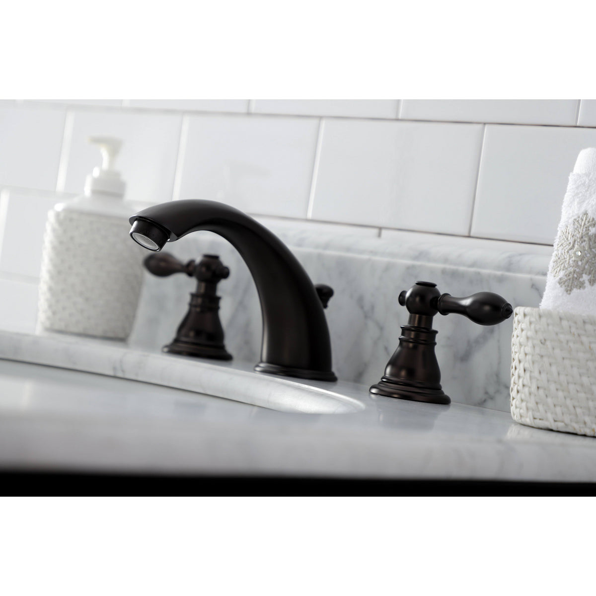 Widespread Bathroom Faucet with Pop-Up Brushed Brass H21863