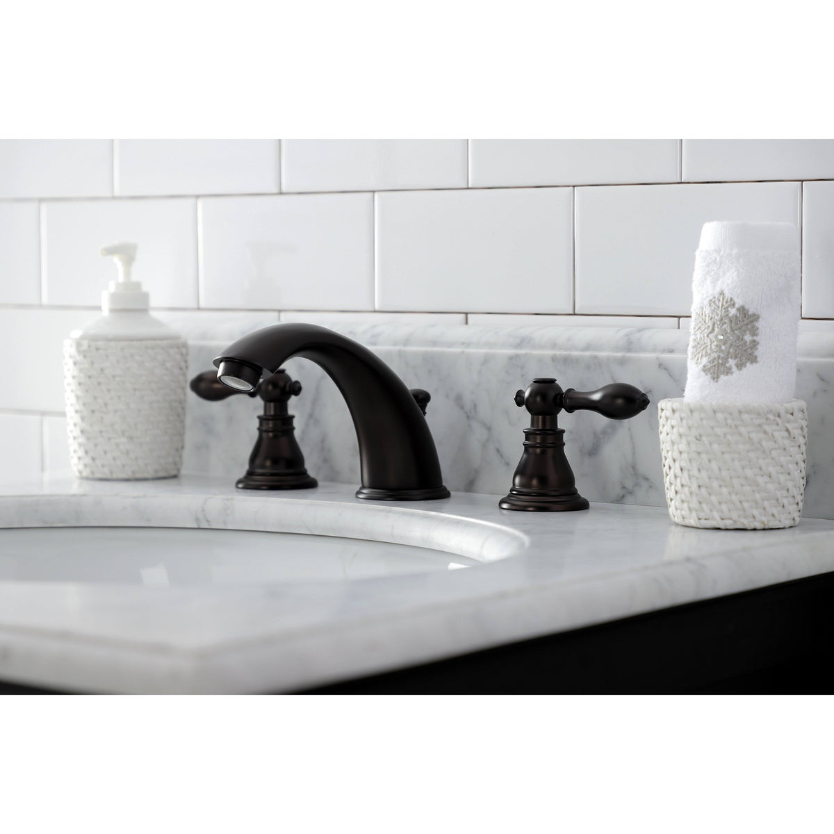 Widespread Bathroom Faucet with Pop-Up Brushed Brass H21863