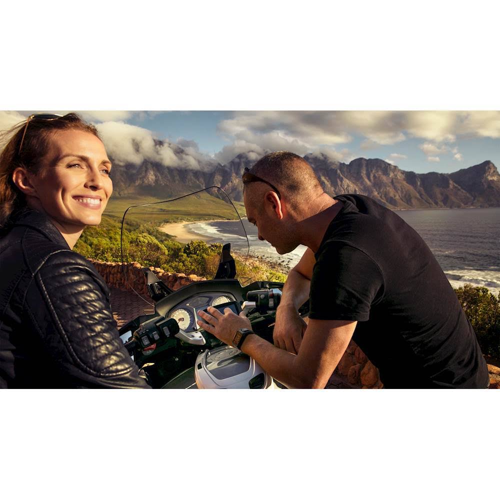 Motorcycle GPS Navigator with 4.3" Widescreen Display Q652