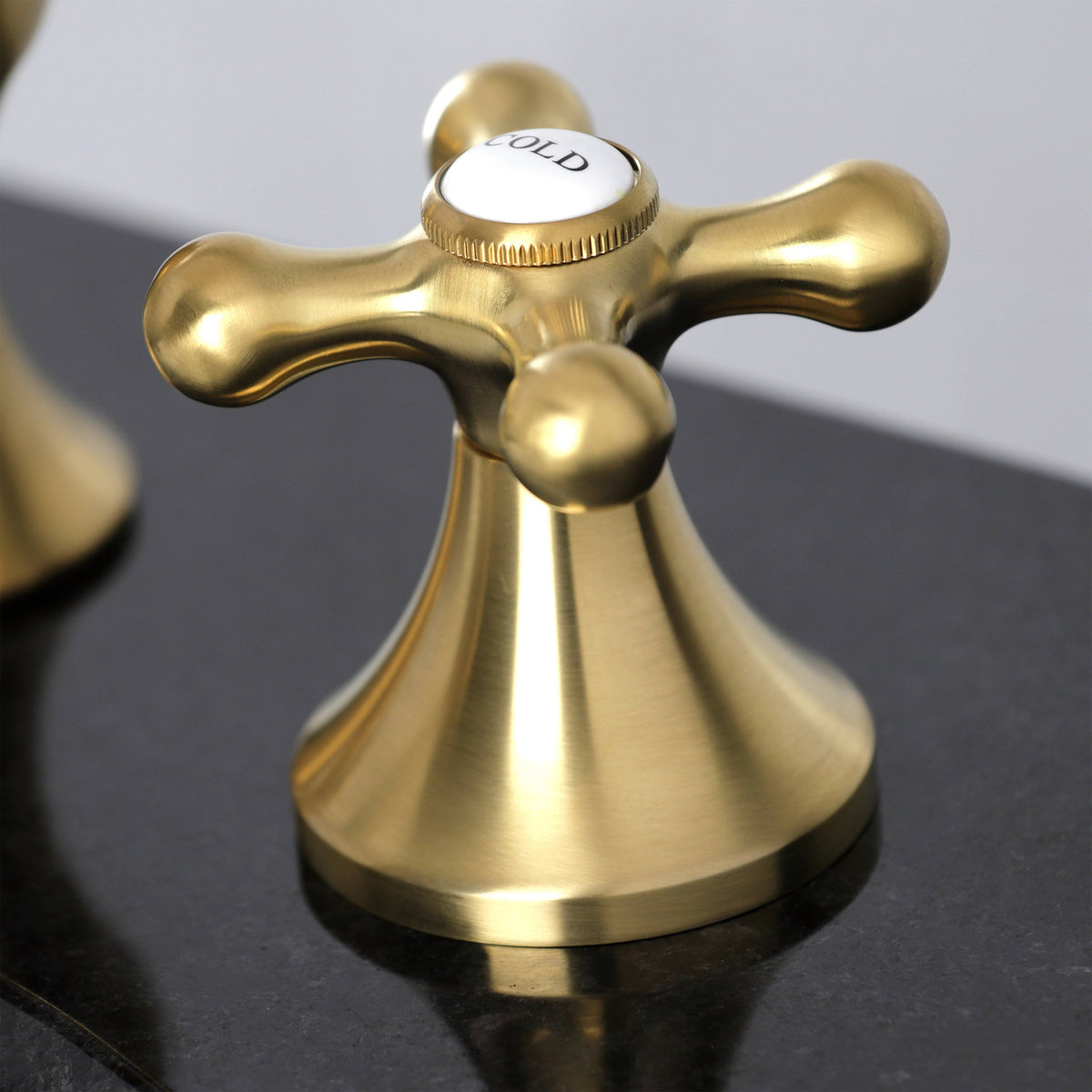 Matte Black Vintage Widespread Bathroom Faucet A3803